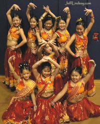 hmong dancers