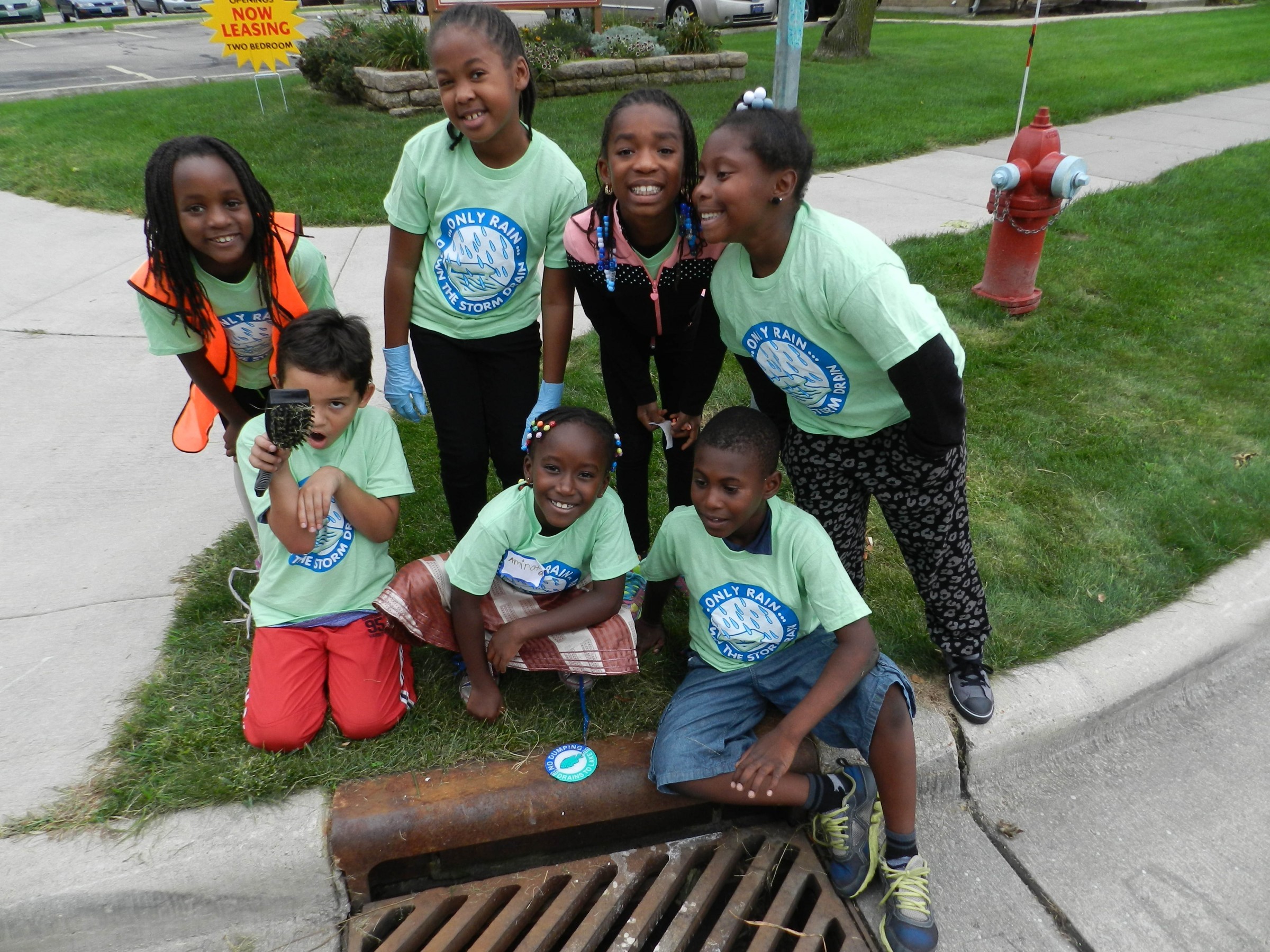 Storm-drain-marking-with-yout