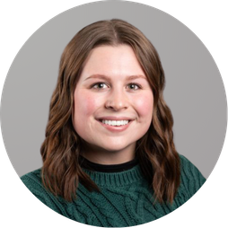 kelsi salm headshot